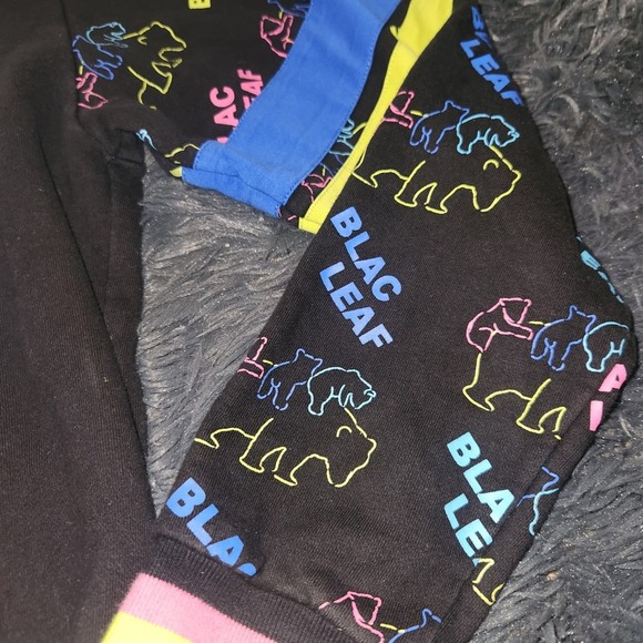 Like new blac leaf polar bear crewneck sweatshirt size small - Picture 4 of 7
